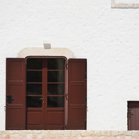 Nocleg ze śniadaniem Masseria Calandrella 4*